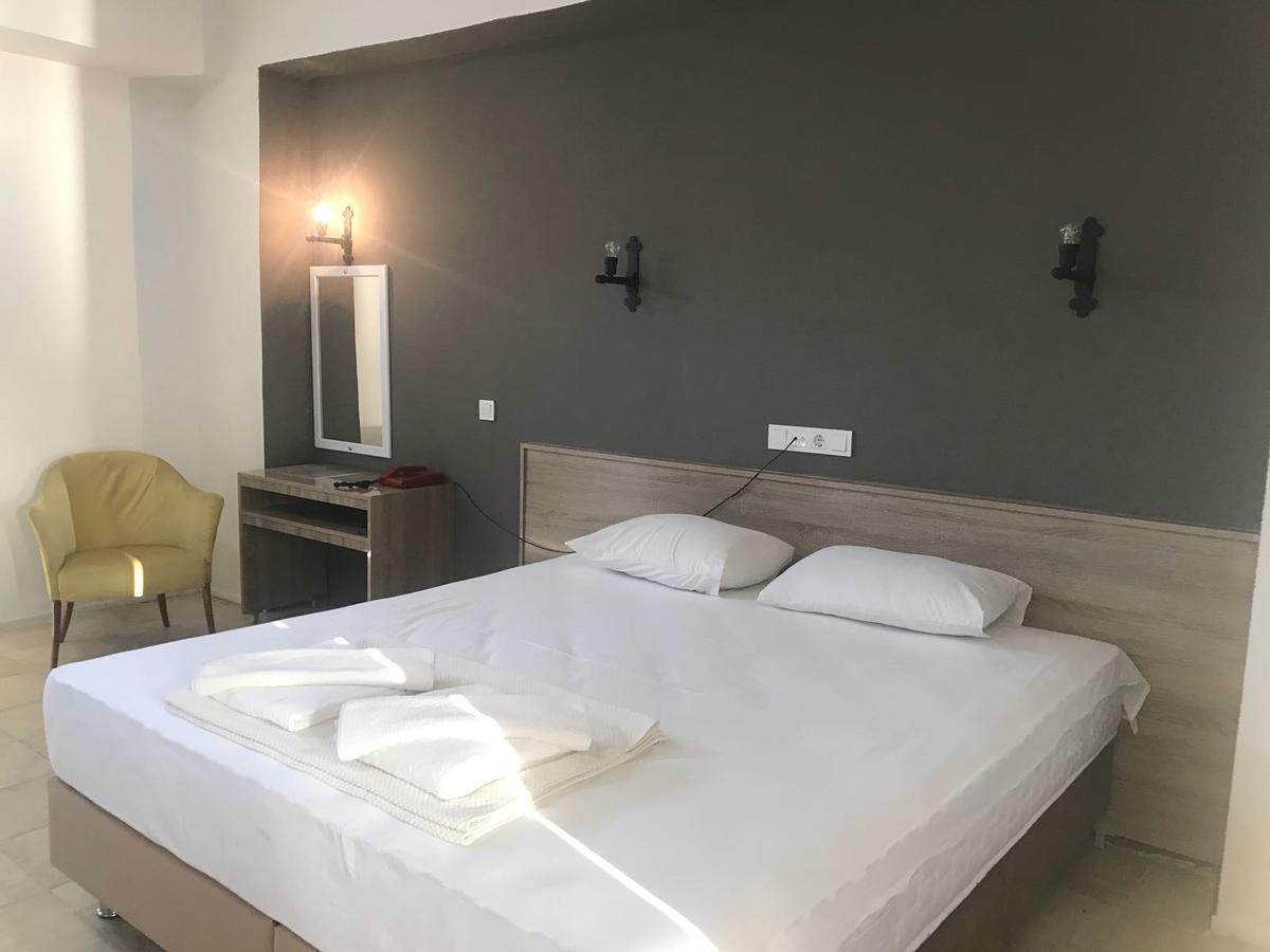 Hotel Leon Foça Buitenkant foto